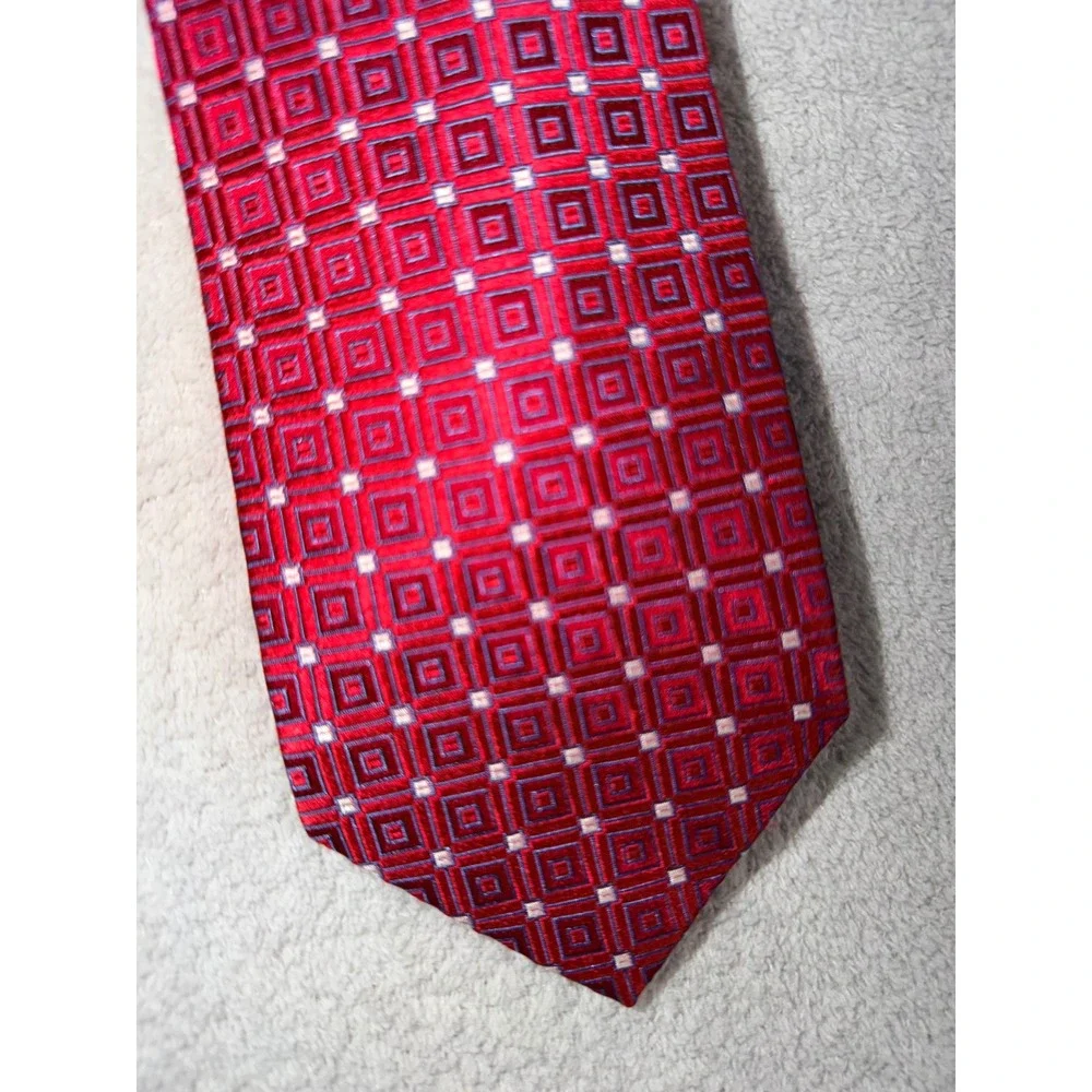 Jos A Bank Men's Tie Executive Collection Red Geometric 100% Silk‎ Necktie